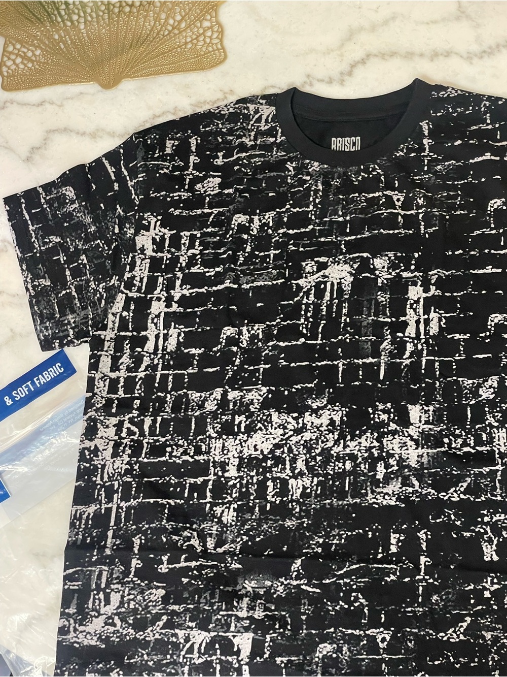 New Brisco Brands  Black & White Brick-Effect Graphic size Large Tee